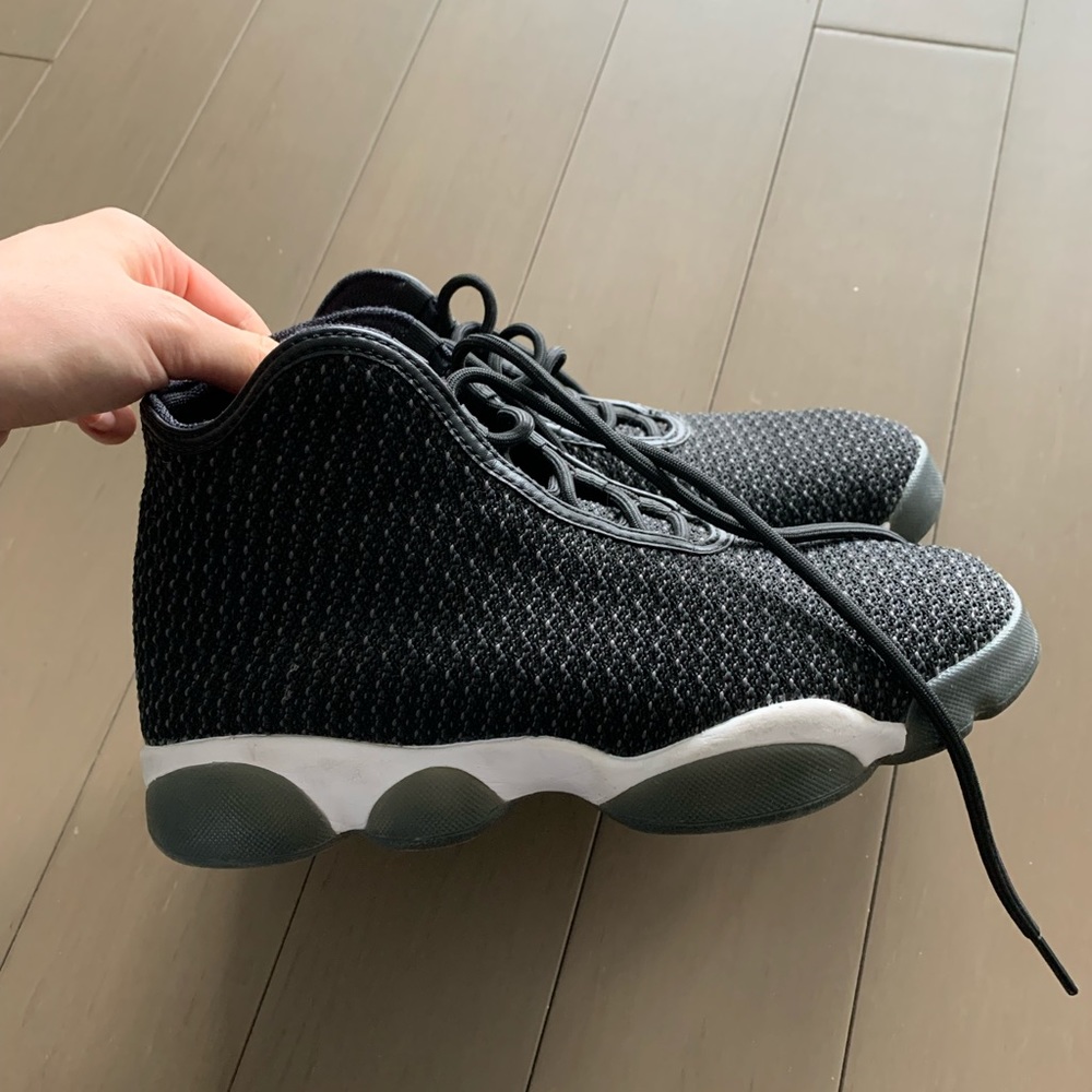 Air Jordan Horizon Black and White woman size 7